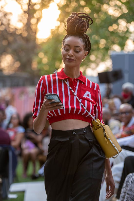 WOMEN'S STRIPED RED GOLFER